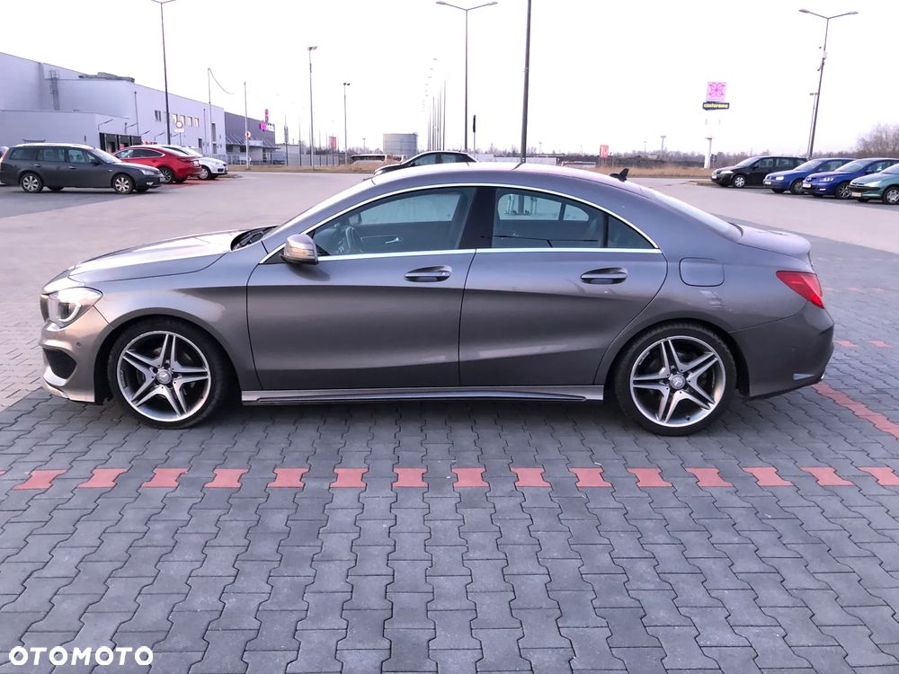 Mercedes-Benz CLA 200 7G-DCT AMG Line - 8