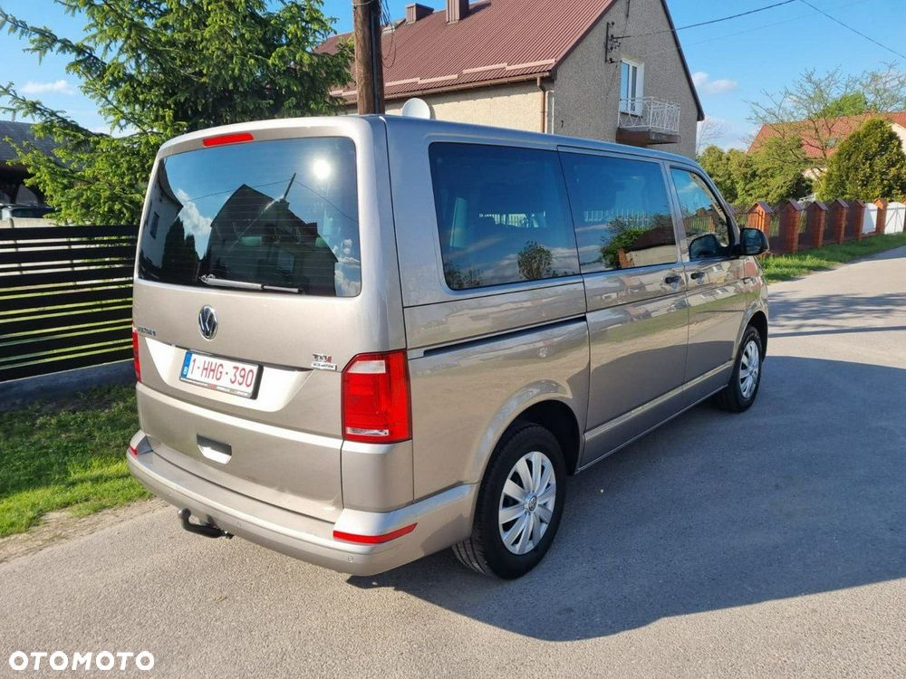 Volkswagen Multivan - 5