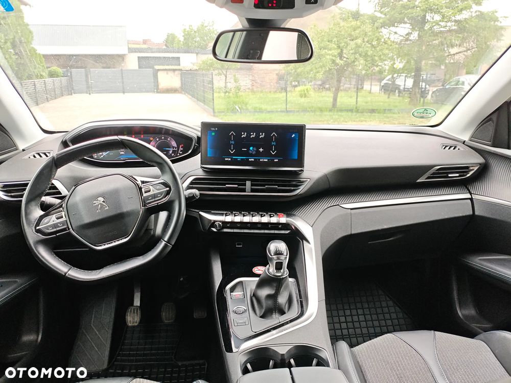 Peugeot 3008 PureTech 130 Stop & Start GPF Allure - 23