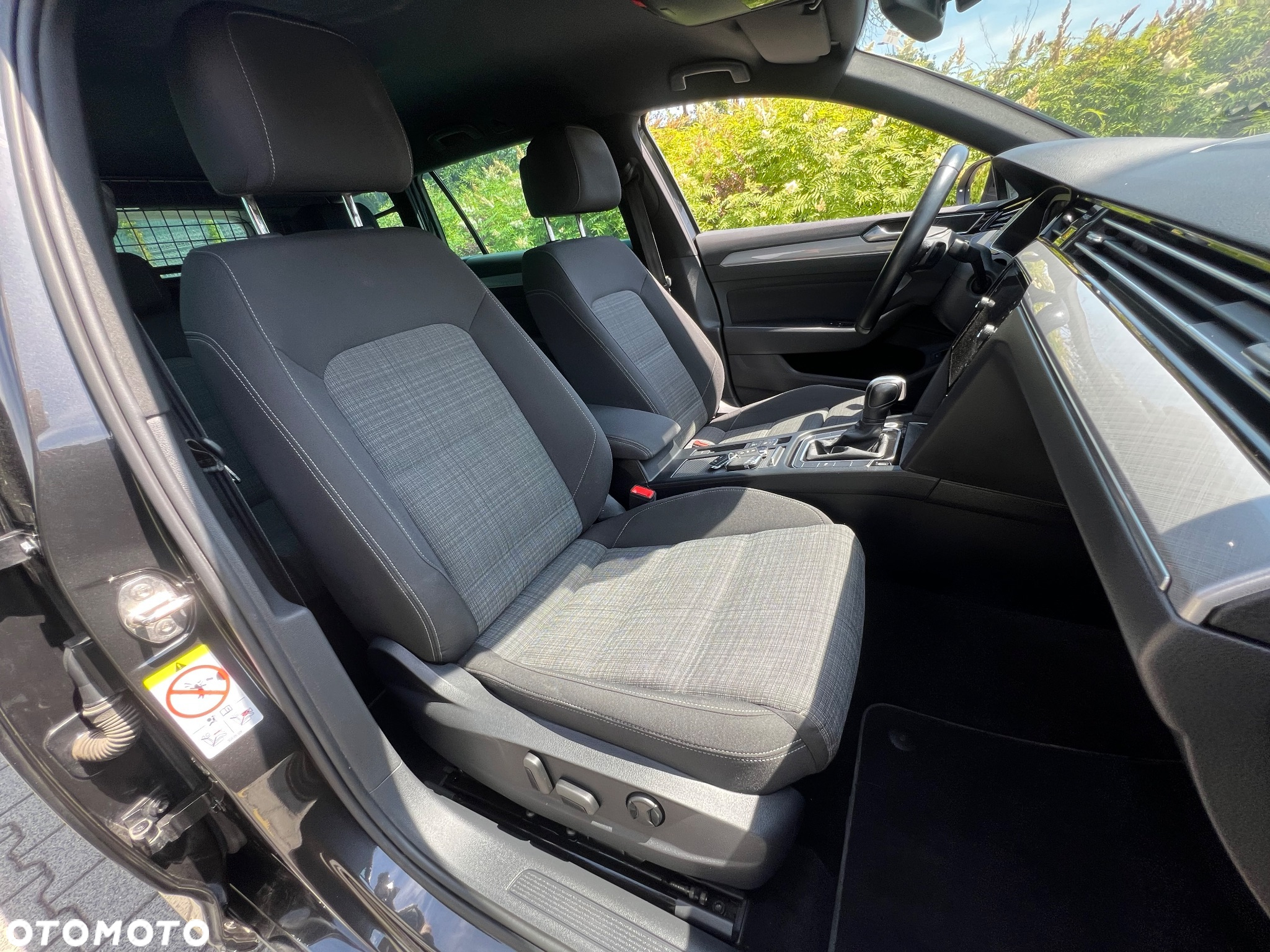 Volkswagen Passat 2.0 TDI Elegance DSG - 38