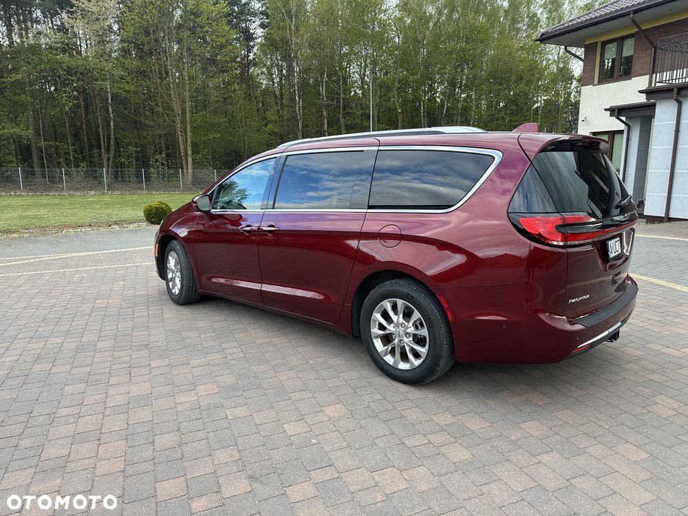 Chrysler Pacifica - 9