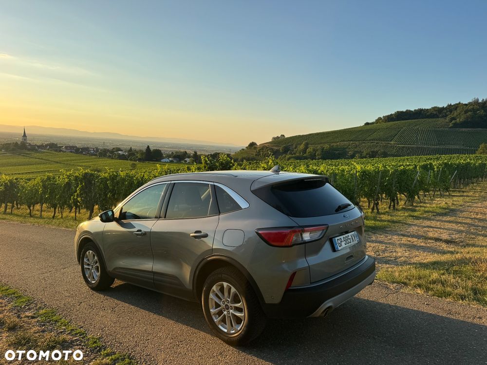 Ford Kuga 2.5 Duratec FHEV COOL&CONNECT - 2