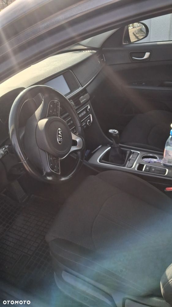 Kia Optima - 10