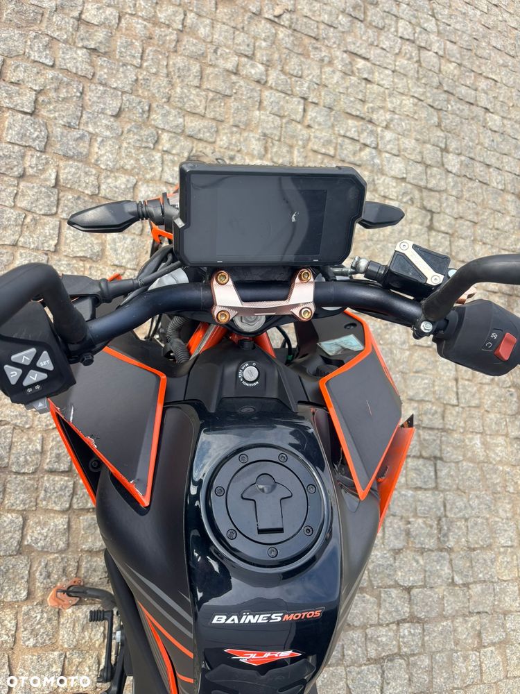 KTM Duke 390 - 4