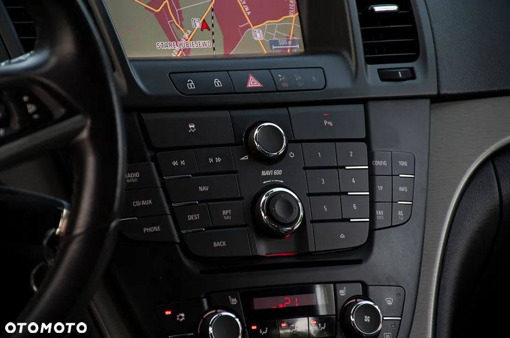 Opel Insignia - 32