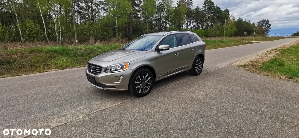 Volvo XC 60 T5 AWD Momentum - 3