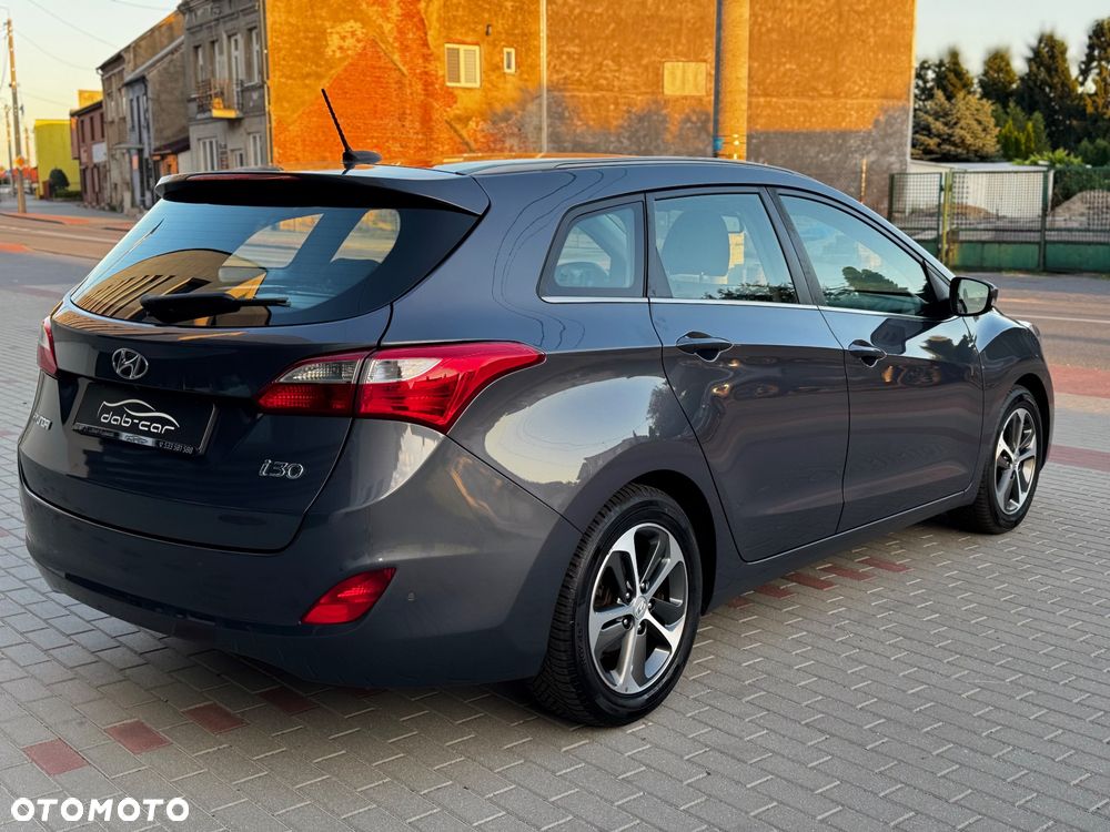 Hyundai i30 1.4 Passion Plus - 14
