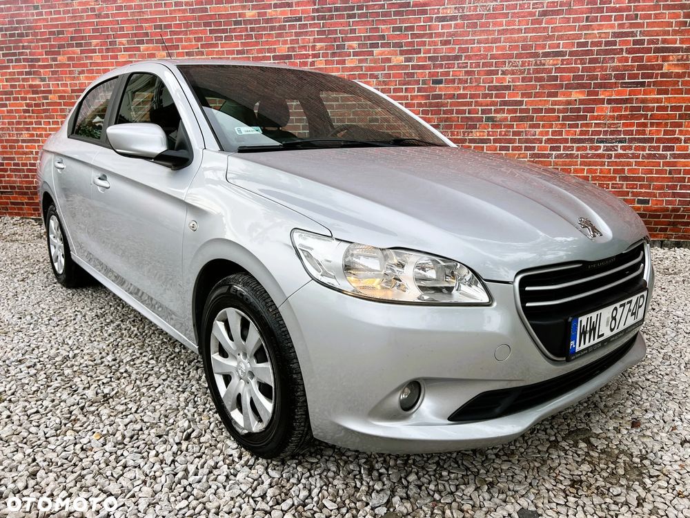 Peugeot 301 - 3
