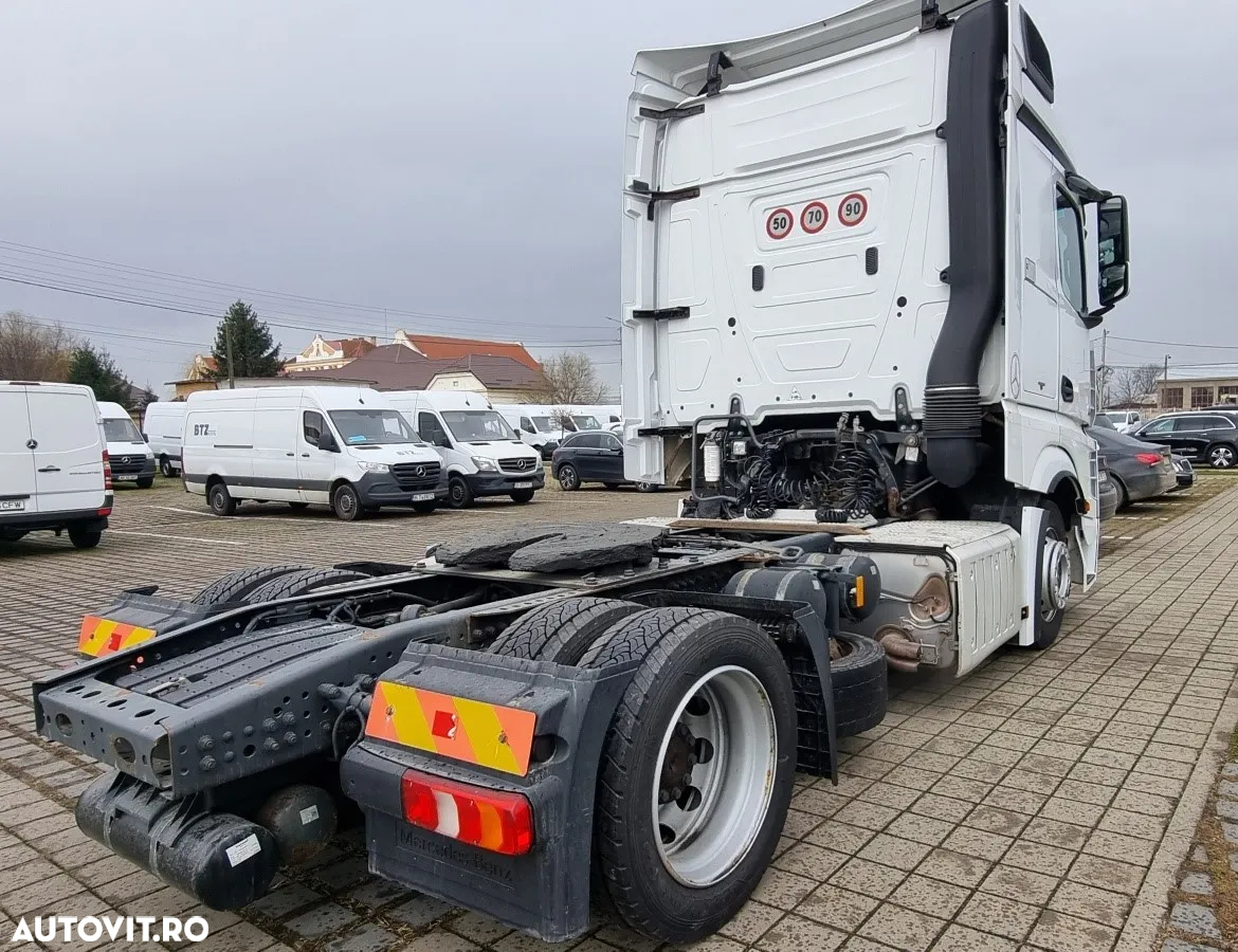 Mercedes-Benz Actros - 5