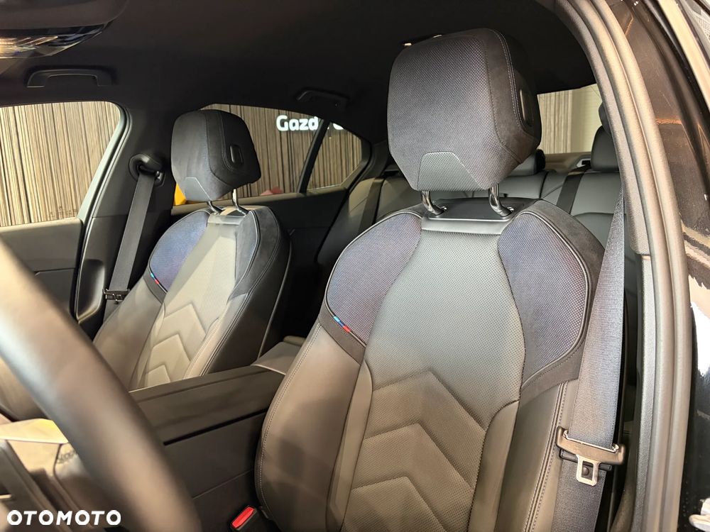 BMW Seria 5 520i mHEV M Sport - 23