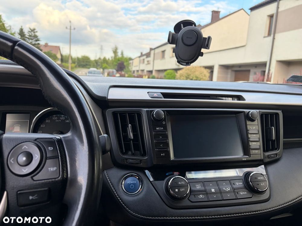 Toyota RAV4 Hybrid Premium 4x2 - 20
