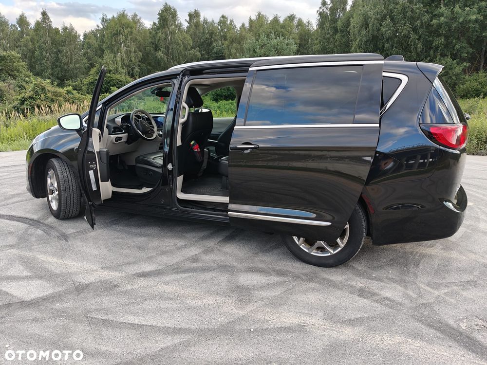Chrysler Pacifica - 14