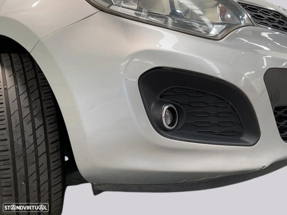 Kia Rio - 10