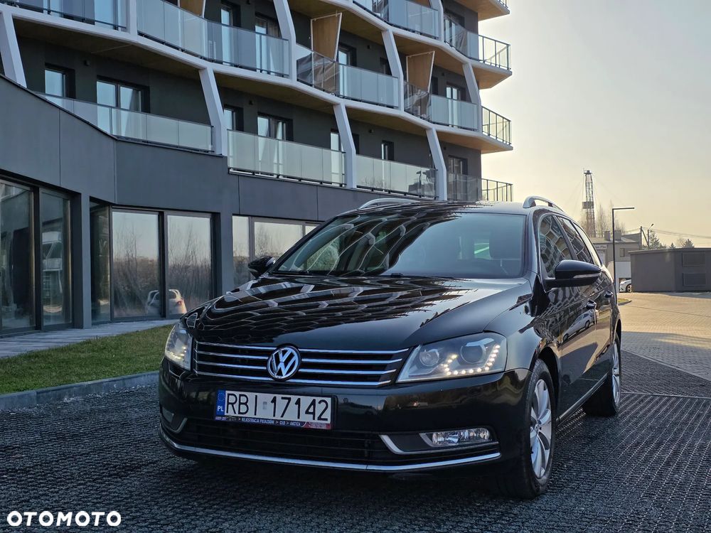 Volkswagen Passat 2.0 TDI Highline - 13