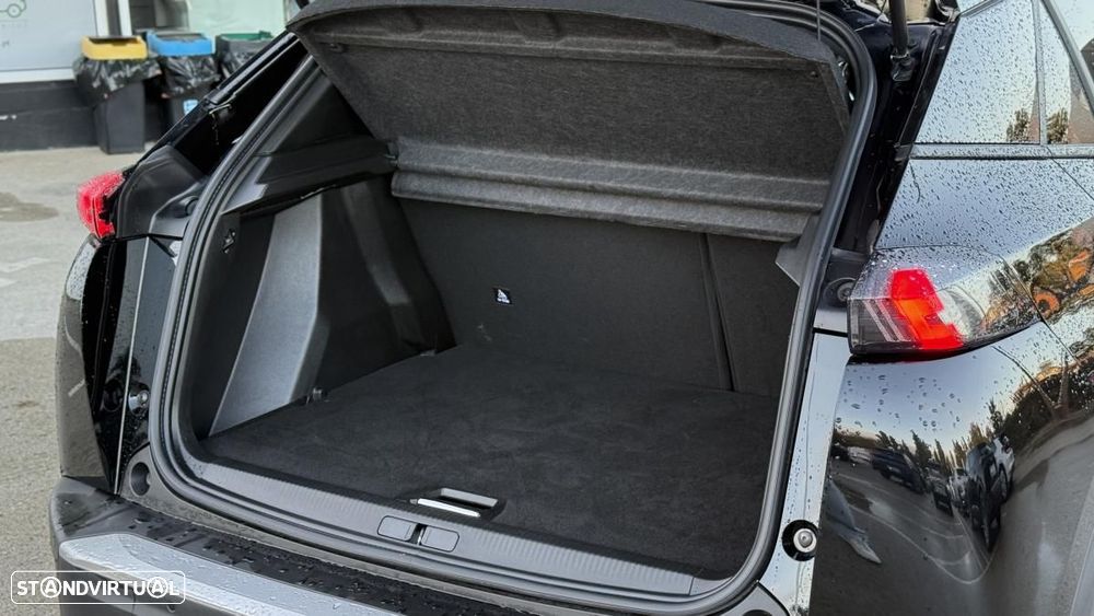 Peugeot e-2008 50 kWh Allure Pack - 32