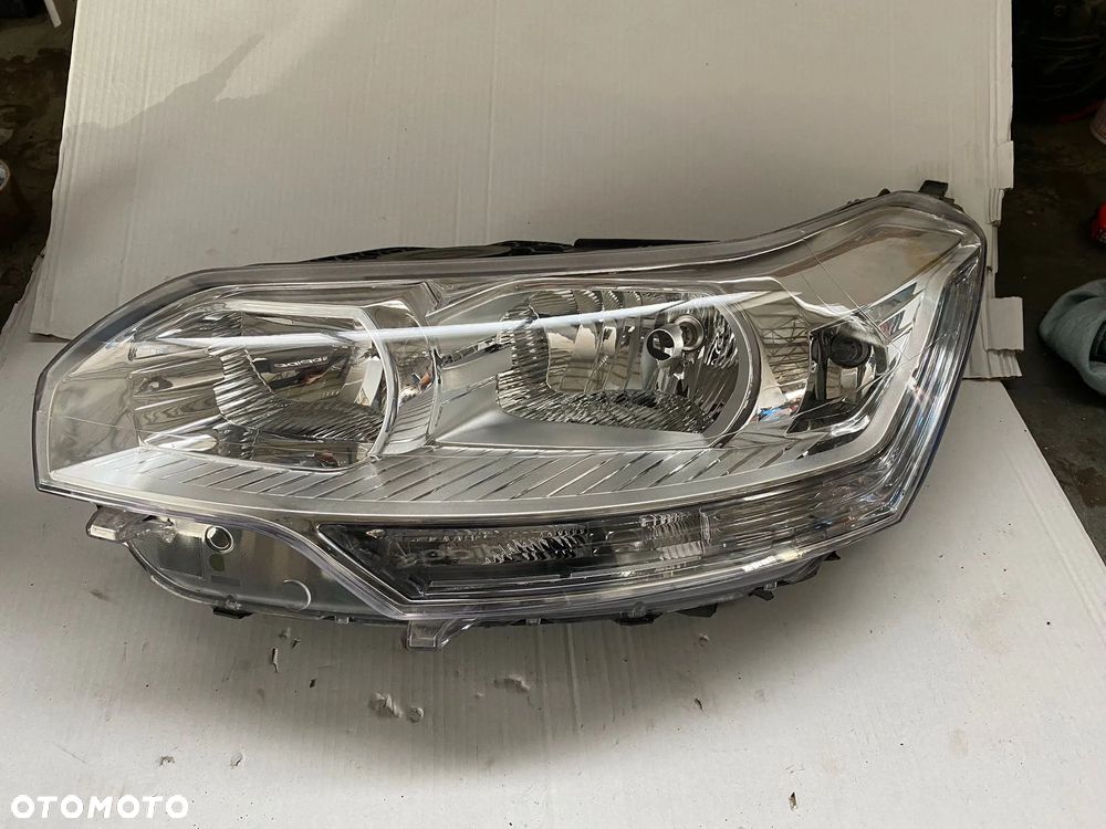 LAMPA LEWA PRZÓD PRZEDNIA CITROEN C5 X7 III EUROPA - 1