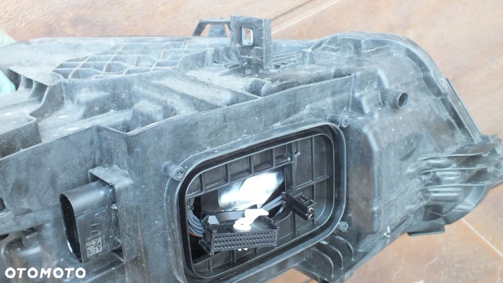 Lampa przednia lewa Mercedes W1189068400 CLA - 8