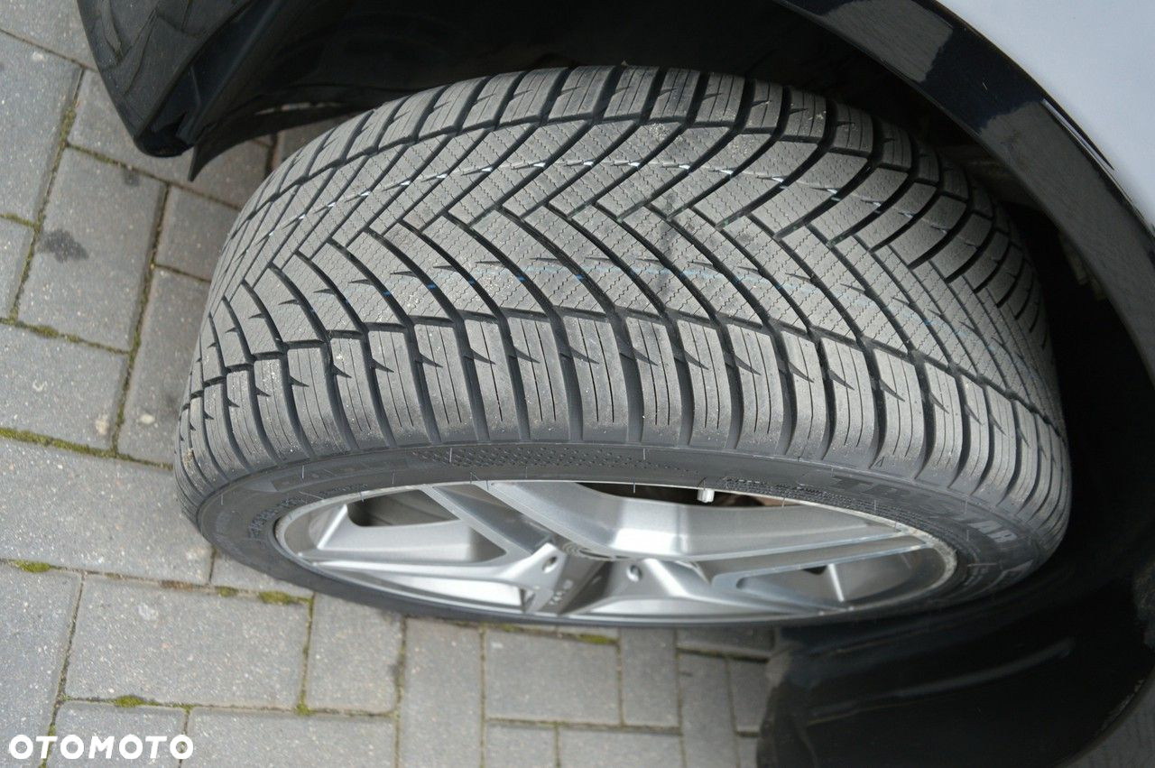Mercedes-Benz Klasa C 200 (BlueTEC) d T Exclusive - 35