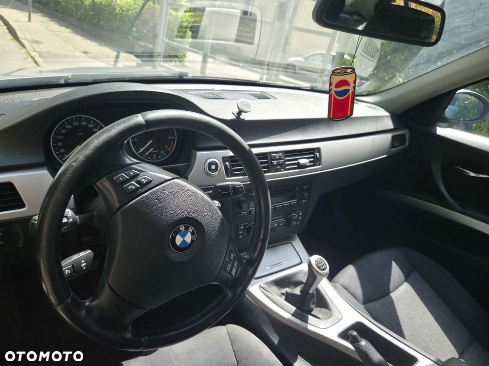 BMW Seria 3 - 15