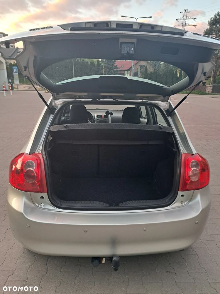 Toyota Auris 1.33 VVT-i 2010 - 10