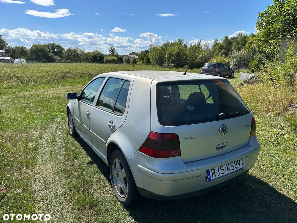 Volkswagen Golf 1.9 TDI Highline - 3
