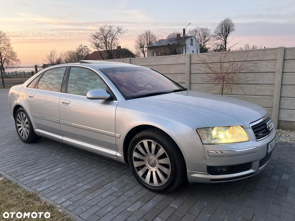 Audi A8 4.2 Quattro - 2