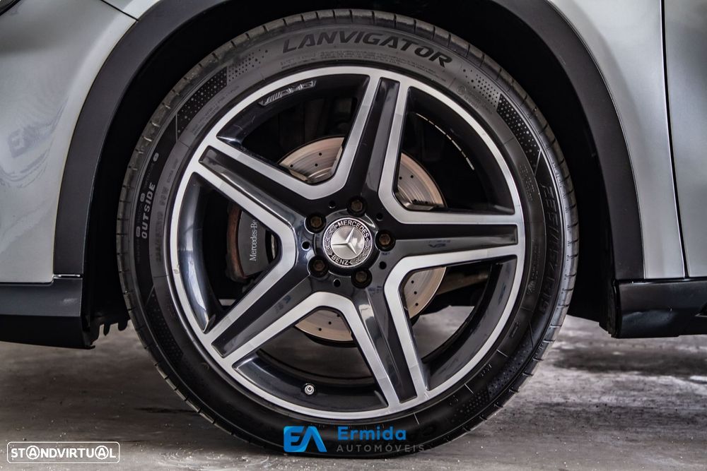 Mercedes-Benz GLA 220 d AMG Line - 19