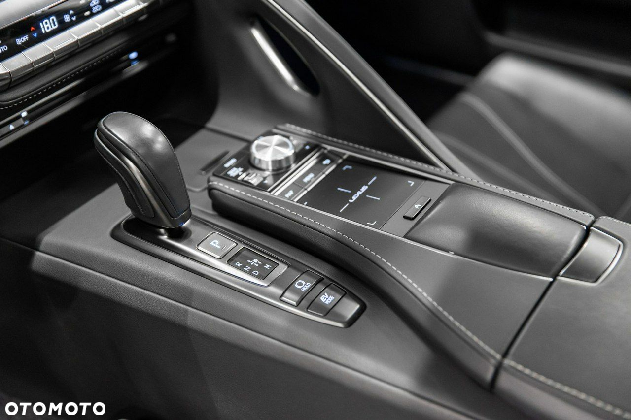 Lexus LC - 27