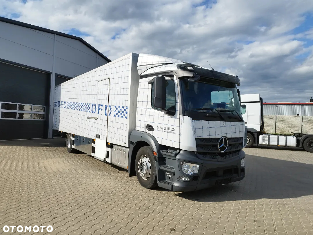 Mercedes-Benz Antos - 27