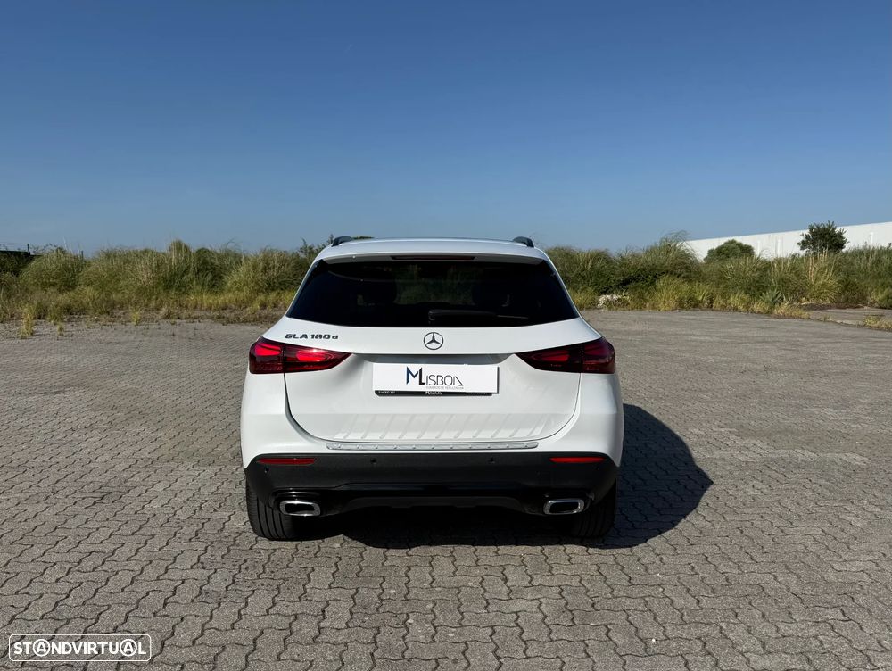 Mercedes-Benz GLA 180 d Progressive - 4