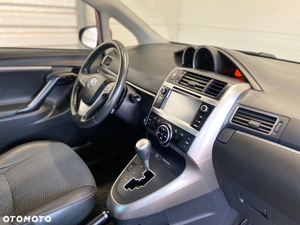 Toyota Verso 1.8 Premium MS - 10