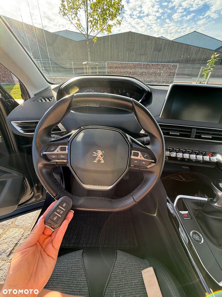 Peugeot 3008 1.5 BlueHDi Allure S&S - 16
