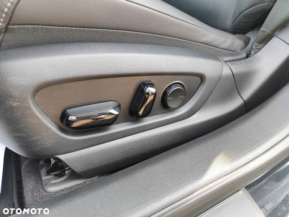 Lexus ES 300h Business Edition - 21