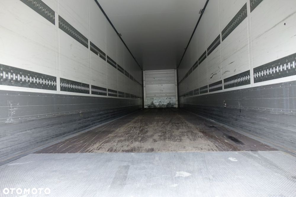 Schmitz Cargobull IZOTERMA / STANDARD / RAMA OCYNK / OSIE SCHMITZ / ROLETA / 2 OSIE PODNOSZONE / WINDA ZAŁADUNKOWA - 31