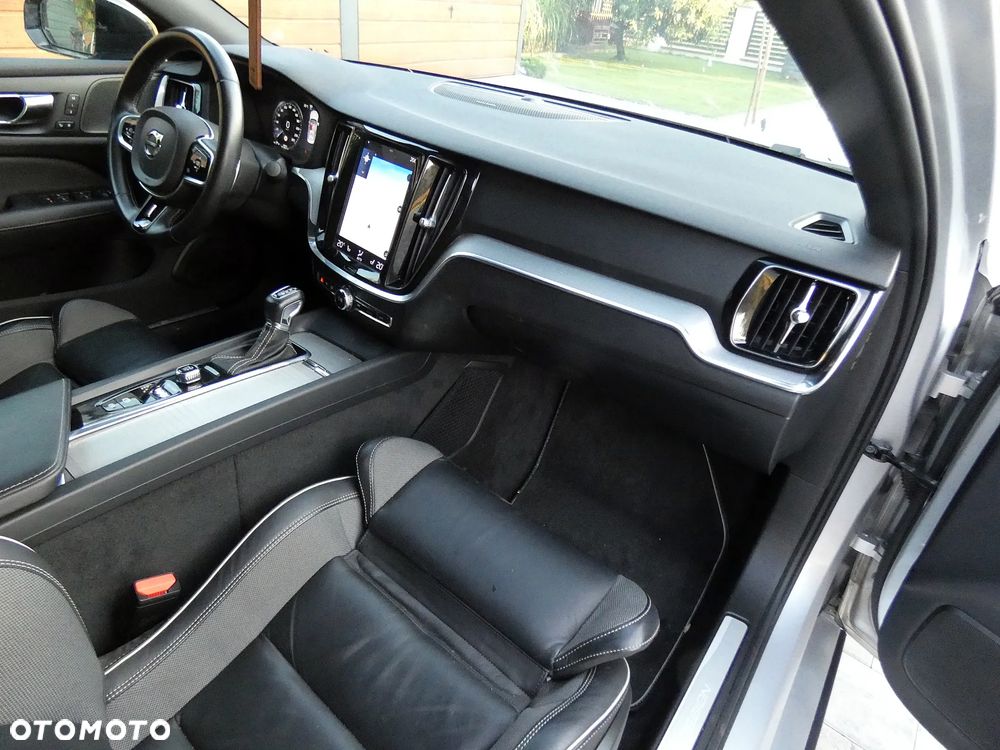 Volvo S60 T5 Drive-E R-Design Summum - 24