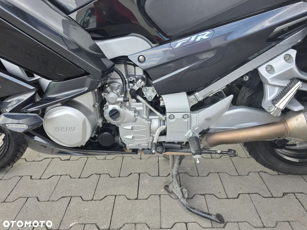 Yamaha FJR - 13