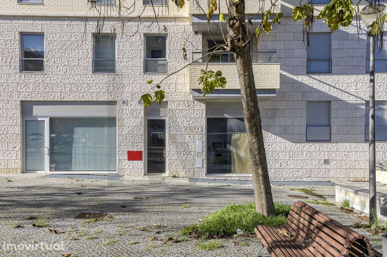 Loja com Extração de Fumos em Localização Prime – Alta de Lisboa (Lumi - Grande imagem: 3/14