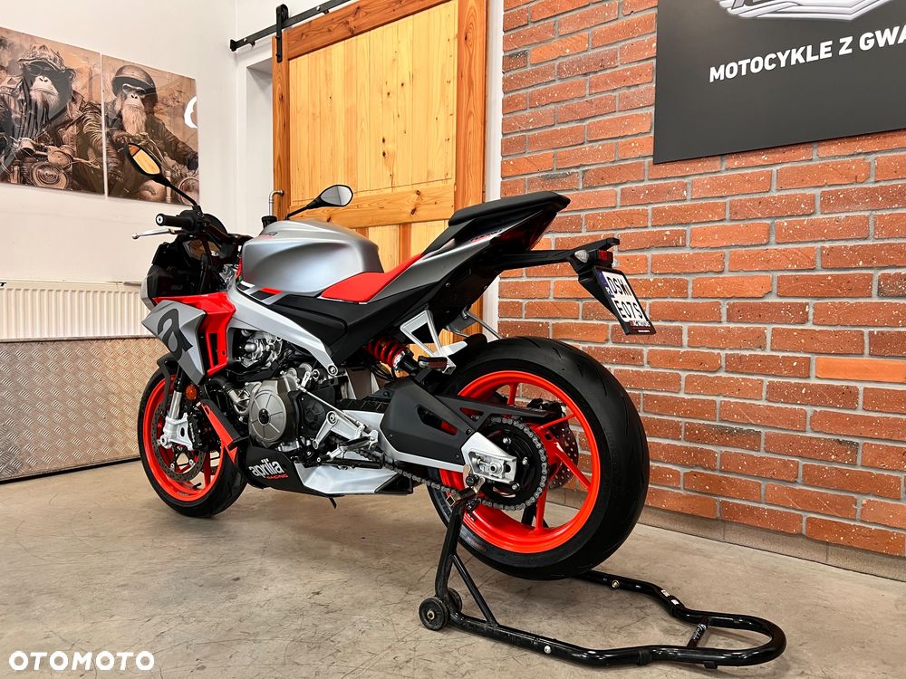 Aprilia Tuono - 16