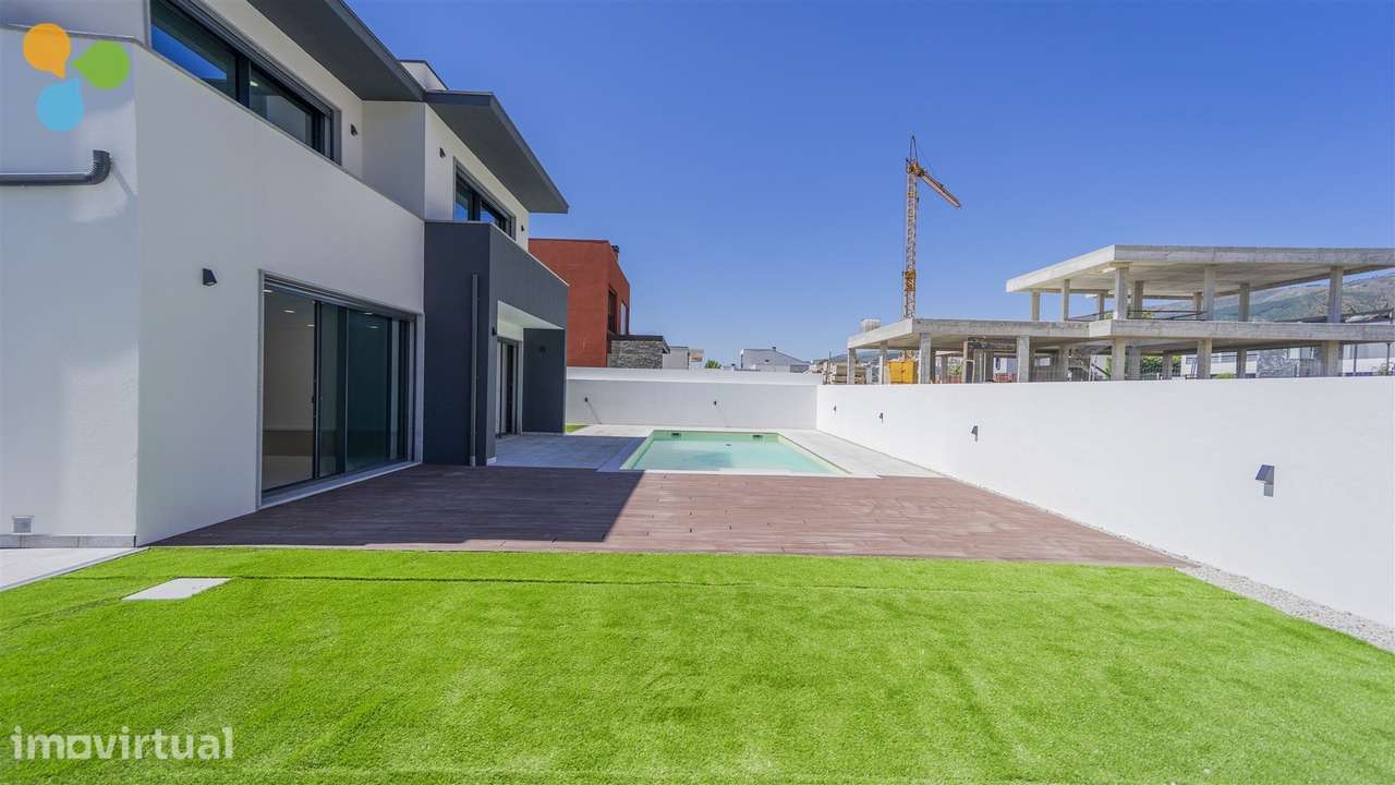 Moradia Isolada T4 Nova | Quinta da Ponte da Terra - Grande imagem: 5/44