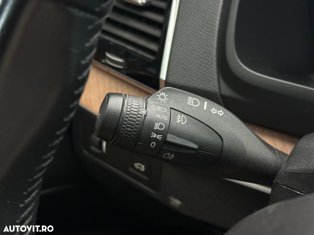 Volvo XC 90 D5 AWD Geartronic Inscription - 29