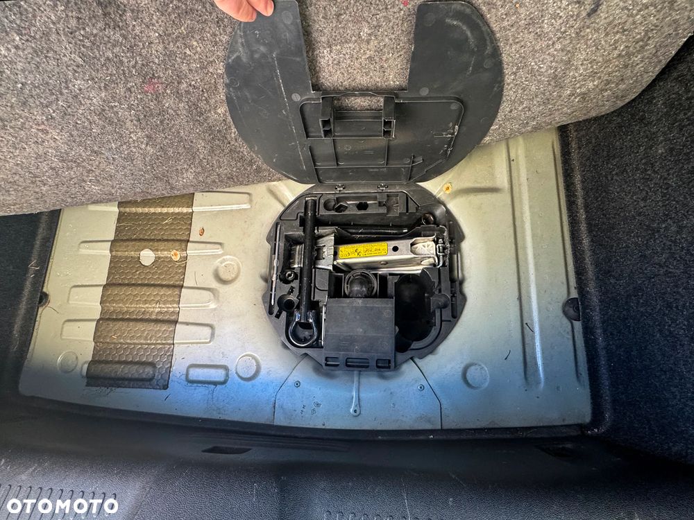 Renault Clio 1.2 16V Authentique - 17