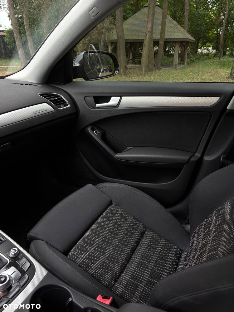 Audi A4 Avant 2.0 TDI DPF quattro S tronic Ambition - 13