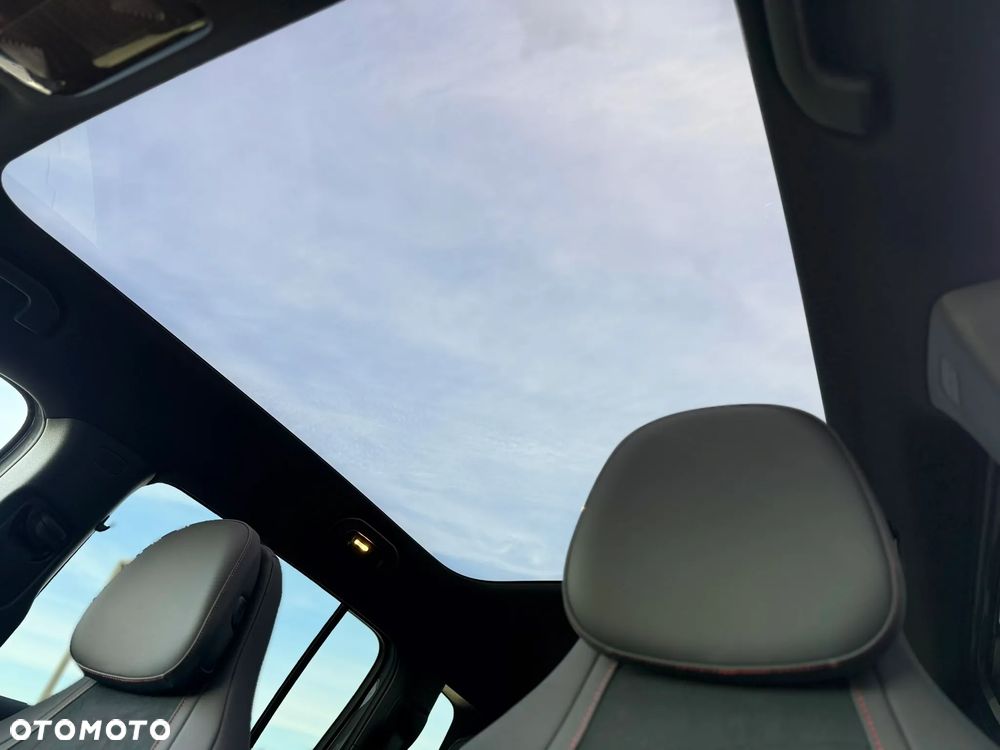 Mercedes-Benz GLB - 21