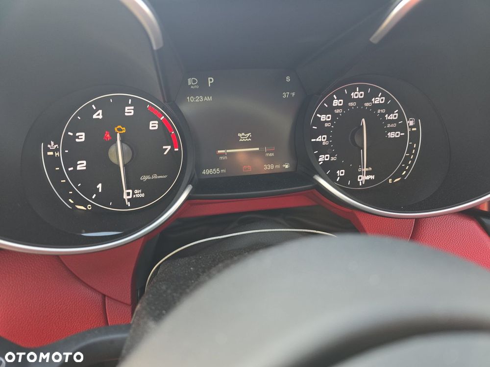 Alfa Romeo Giulia 2.0 Turbo 16V AT8-Q4 Ti - 14