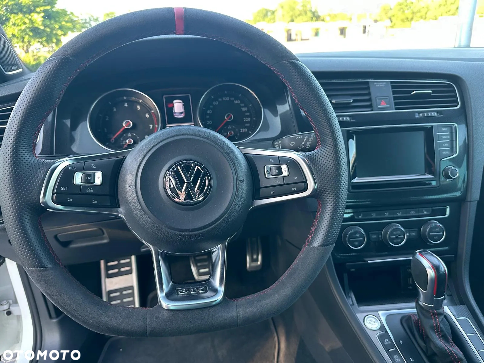 Volkswagen Golf VII 2.0 TSI BMT GTI Performance DSG - 4