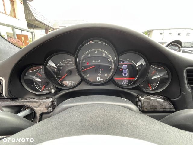 Porsche 911 Turbo S - 20