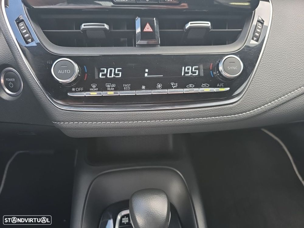 Toyota Corolla 1.8 Hybrid Comfort - 22