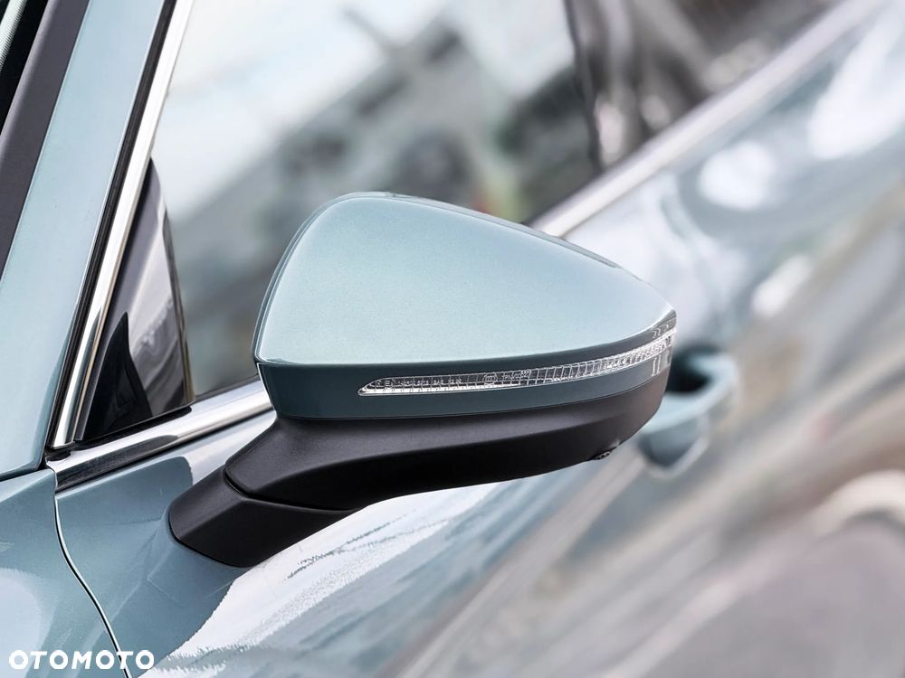 Volkswagen Passat Variant 2.0 TDI EVO Elegance DSG - 17