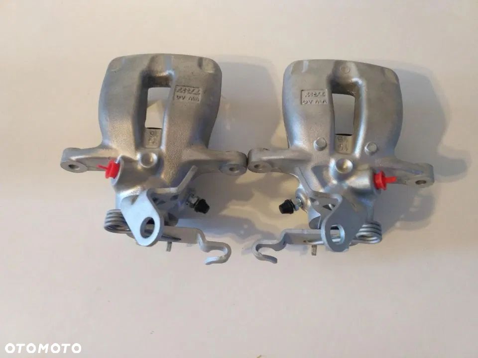 Zacisk tył Lewy Prawy Volkswagen Golf V Touran - 4