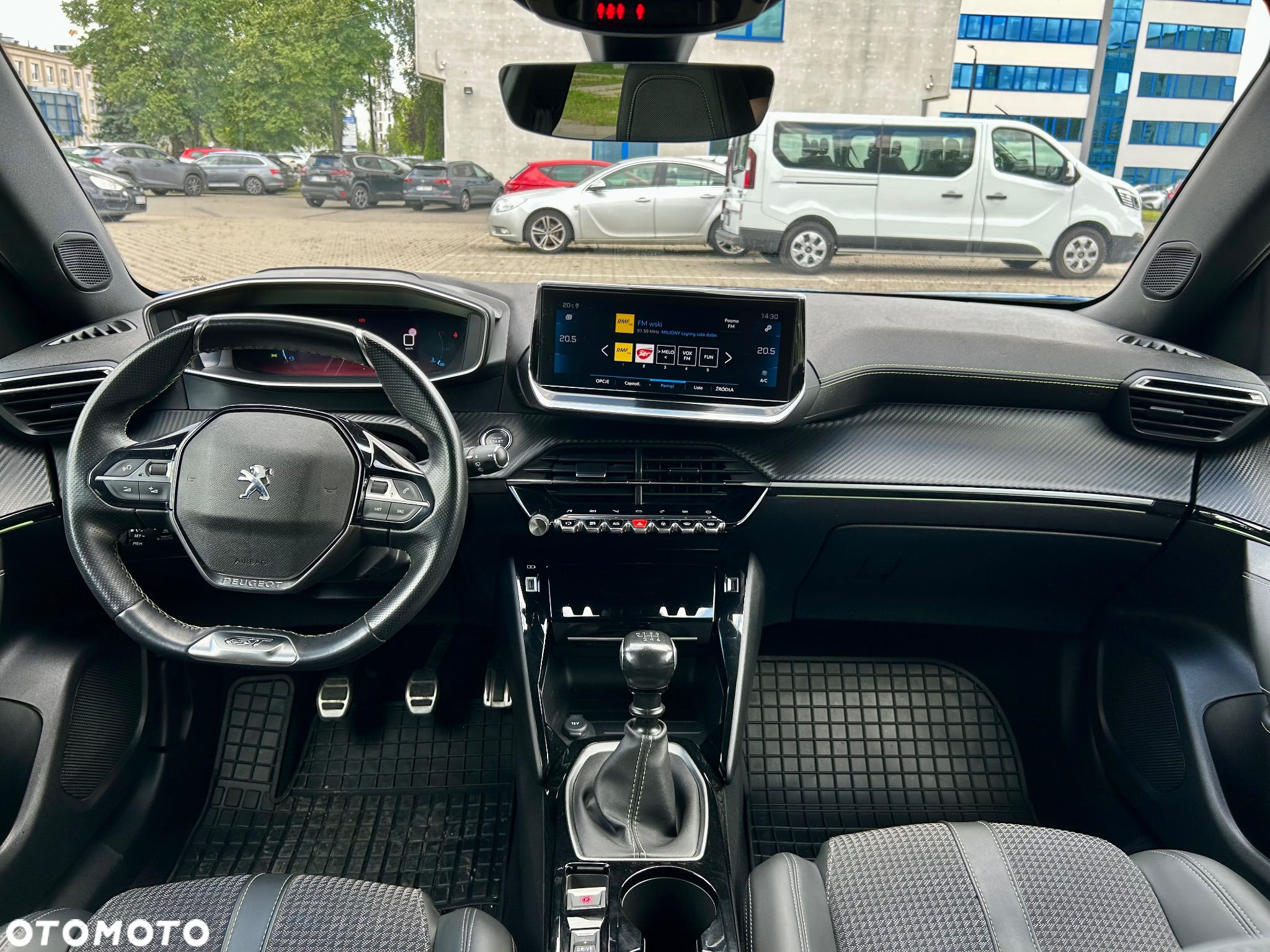 Peugeot 2008 - 17
